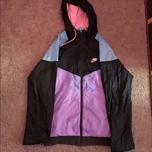 NIKE WINDBREAKER